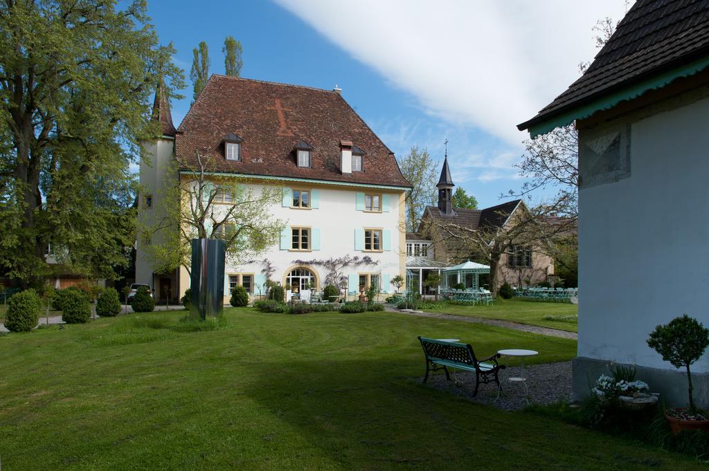 Schloss Ueberstorf - Tafeln, Tagen, Traeumen Ngoại thất bức ảnh